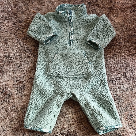 Bundle Carter’s Warm Bodysuits 3 Month - Picture 2 of 2